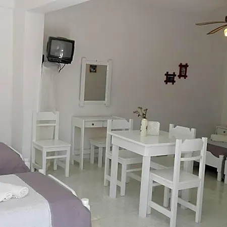 Remvi Hotel Parikia (Paros)