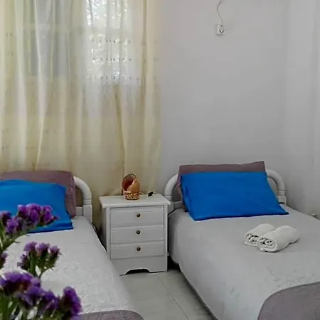 Remvi Hotel Parikia (Paros)